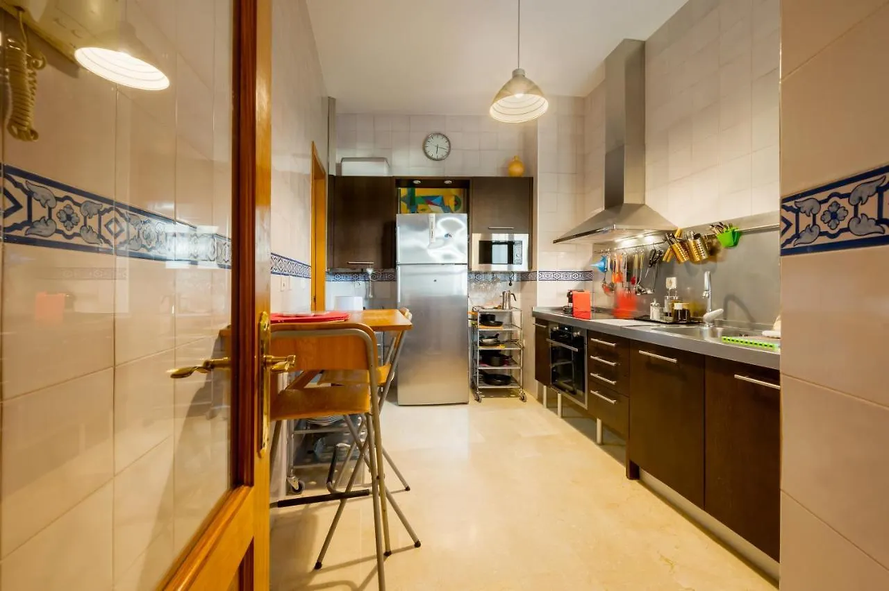 Appartamento Large And Practic - 3Bd 2Bth- Arenal Siviglia 0*,  Spagna